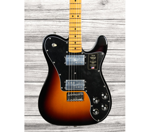 Fender  American Vintage II 1975 Deluxe Maple Fingerboard 3-Color Sunburst